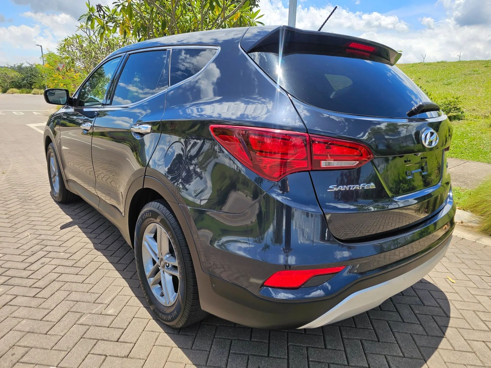 Hyundai Santa Fe - Image 8