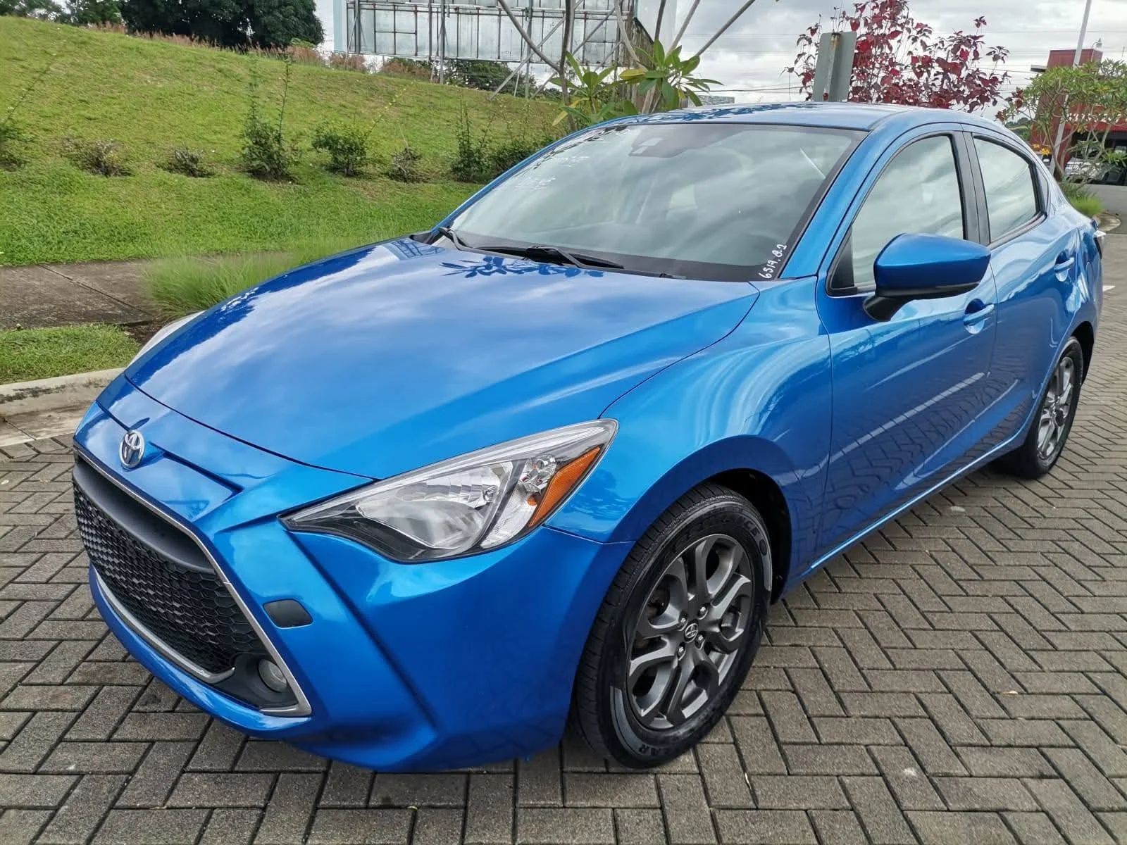 Toyota Yaris - Image 6