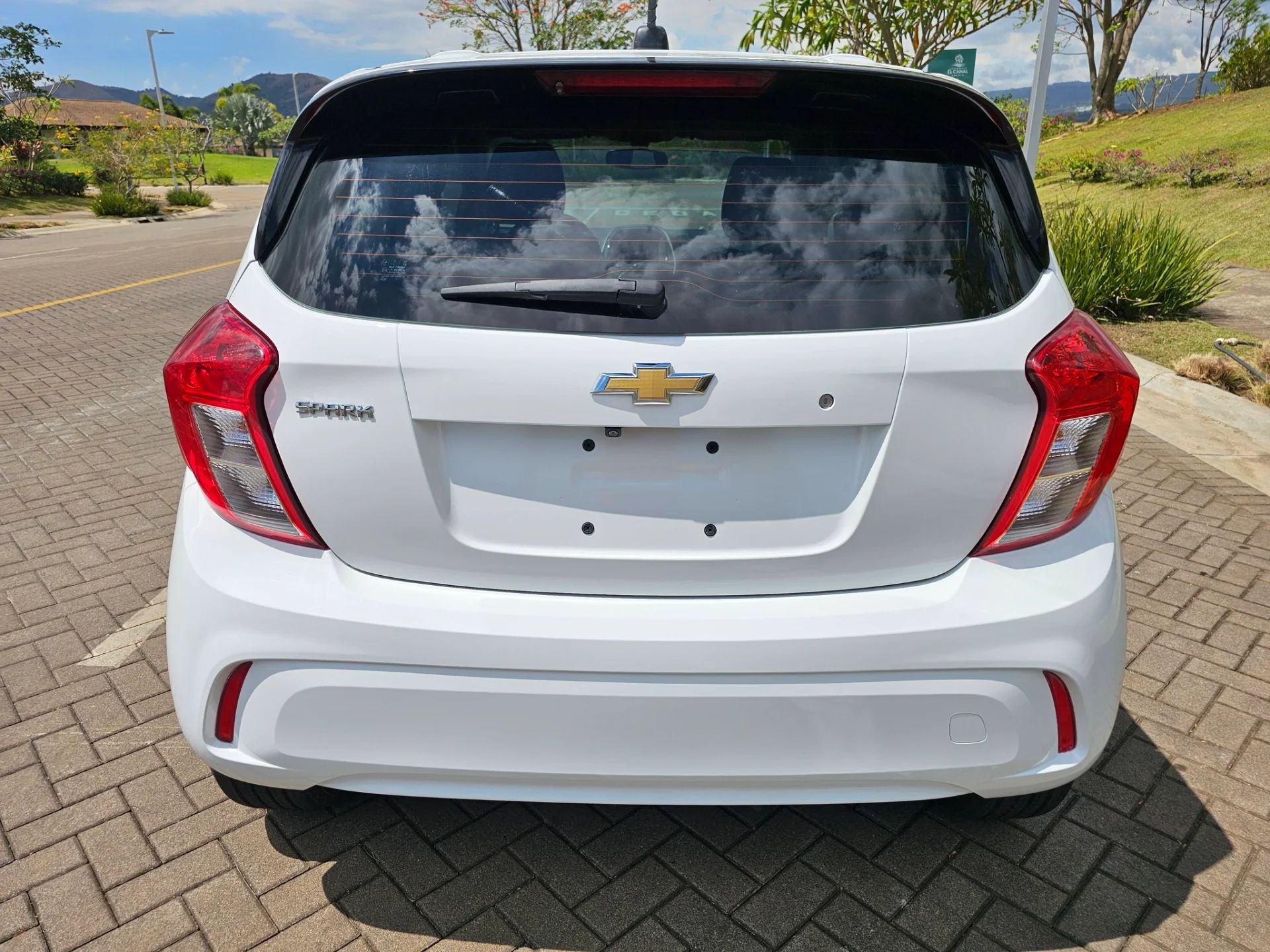 Chevrolet Spark - Image 4