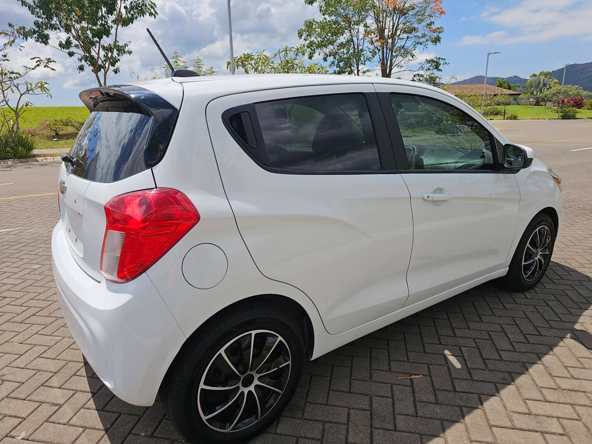 Chevrolet Spark - Image 5