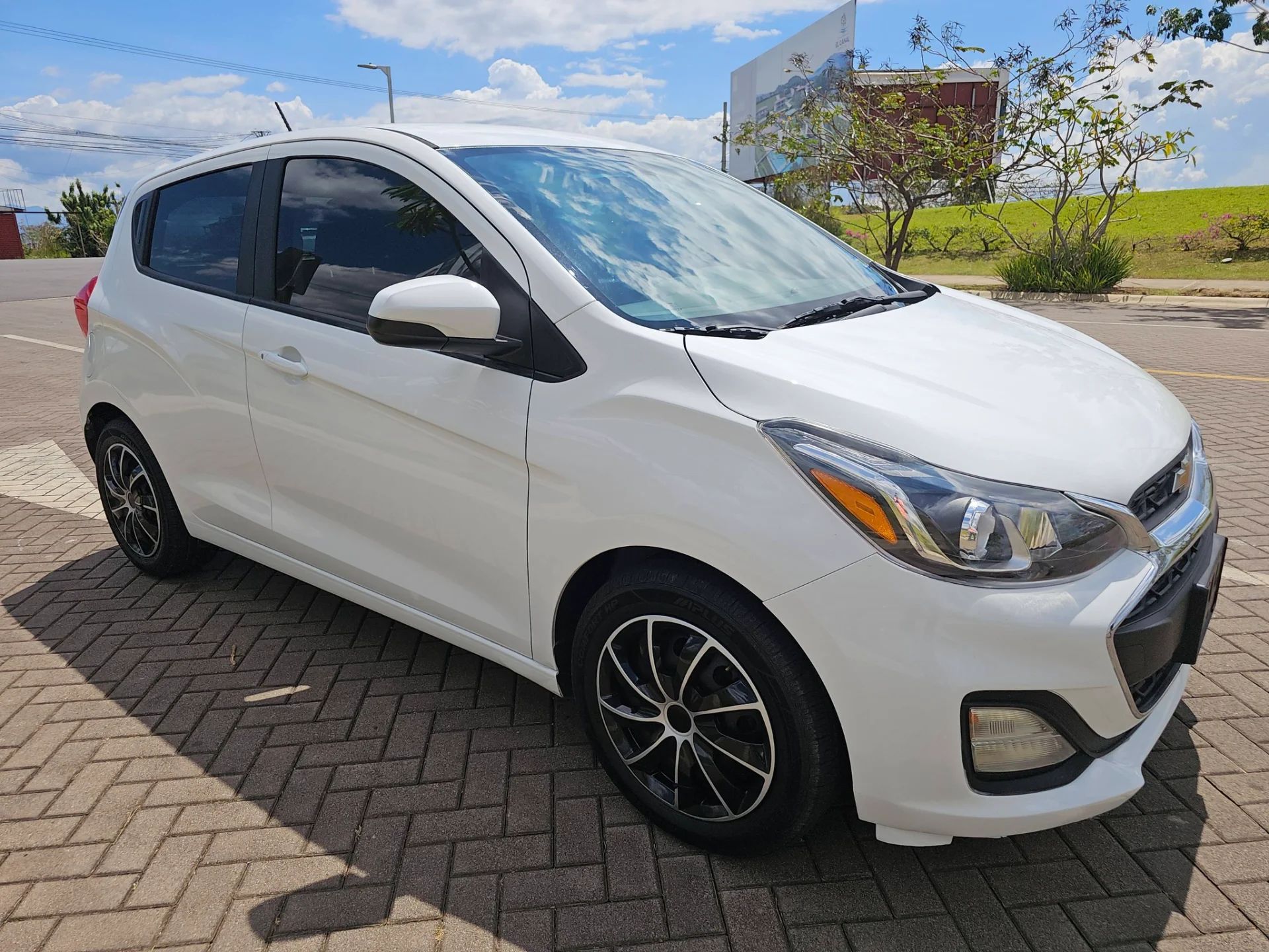 Chevrolet Spark - Image 1