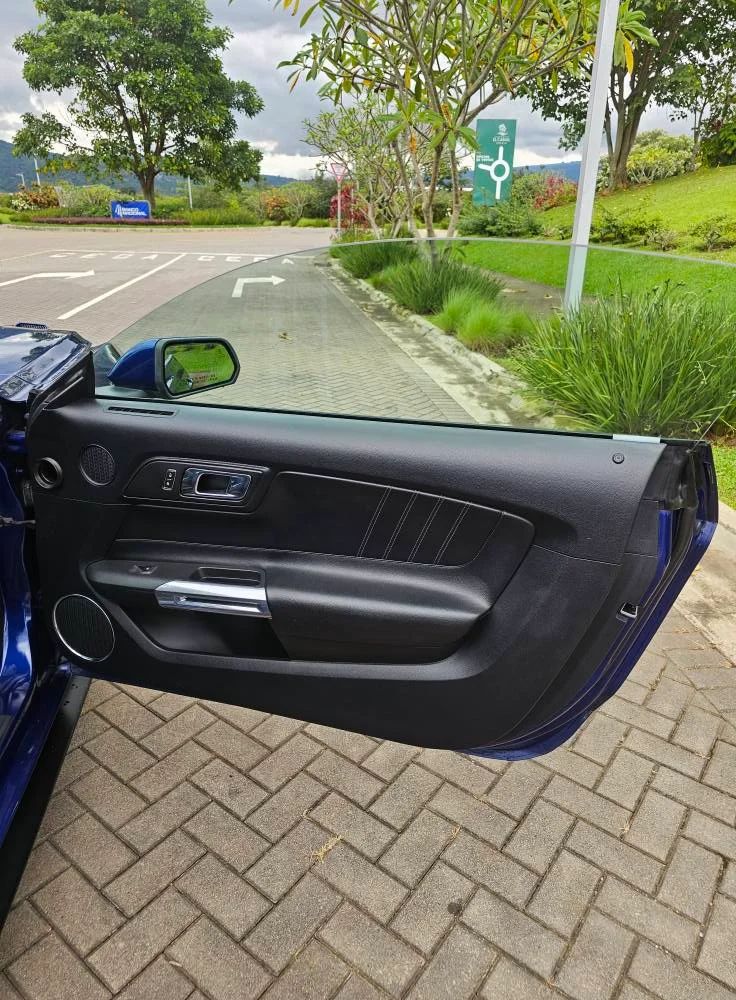 Ford Mustang GT - Image 2