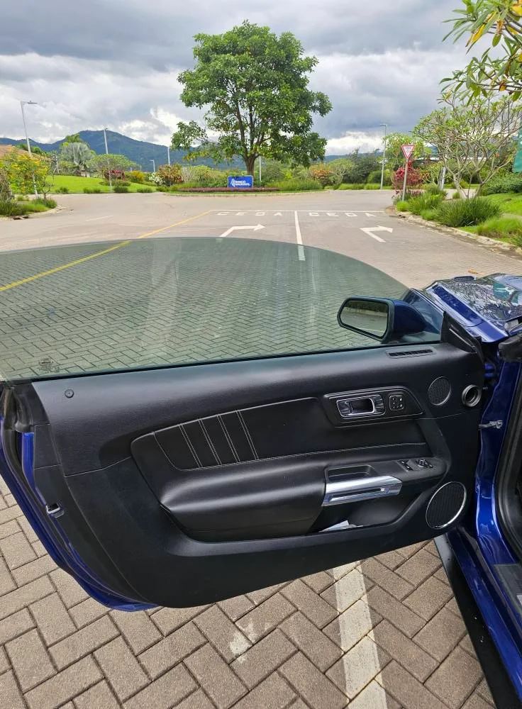 Ford Mustang GT - Image 3