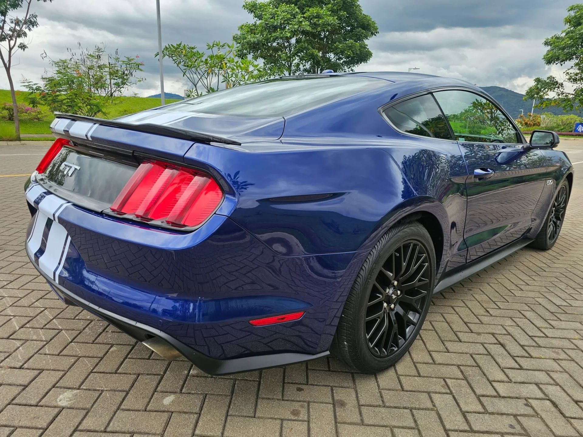 Ford Mustang GT - Image 8