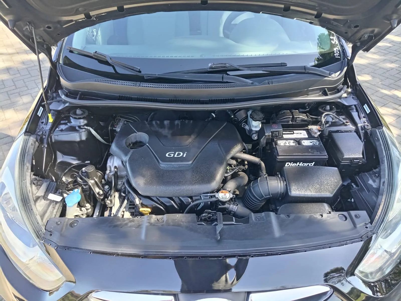 Hyundai Accent - Image 5