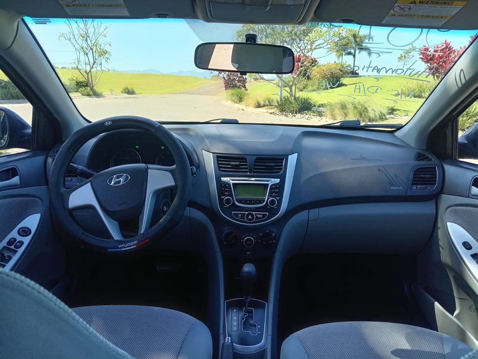 Hyundai Accent - Image 7