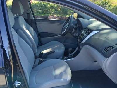 Hyundai Accent - Image 9