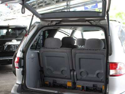 Toyota Sienna - Image 2