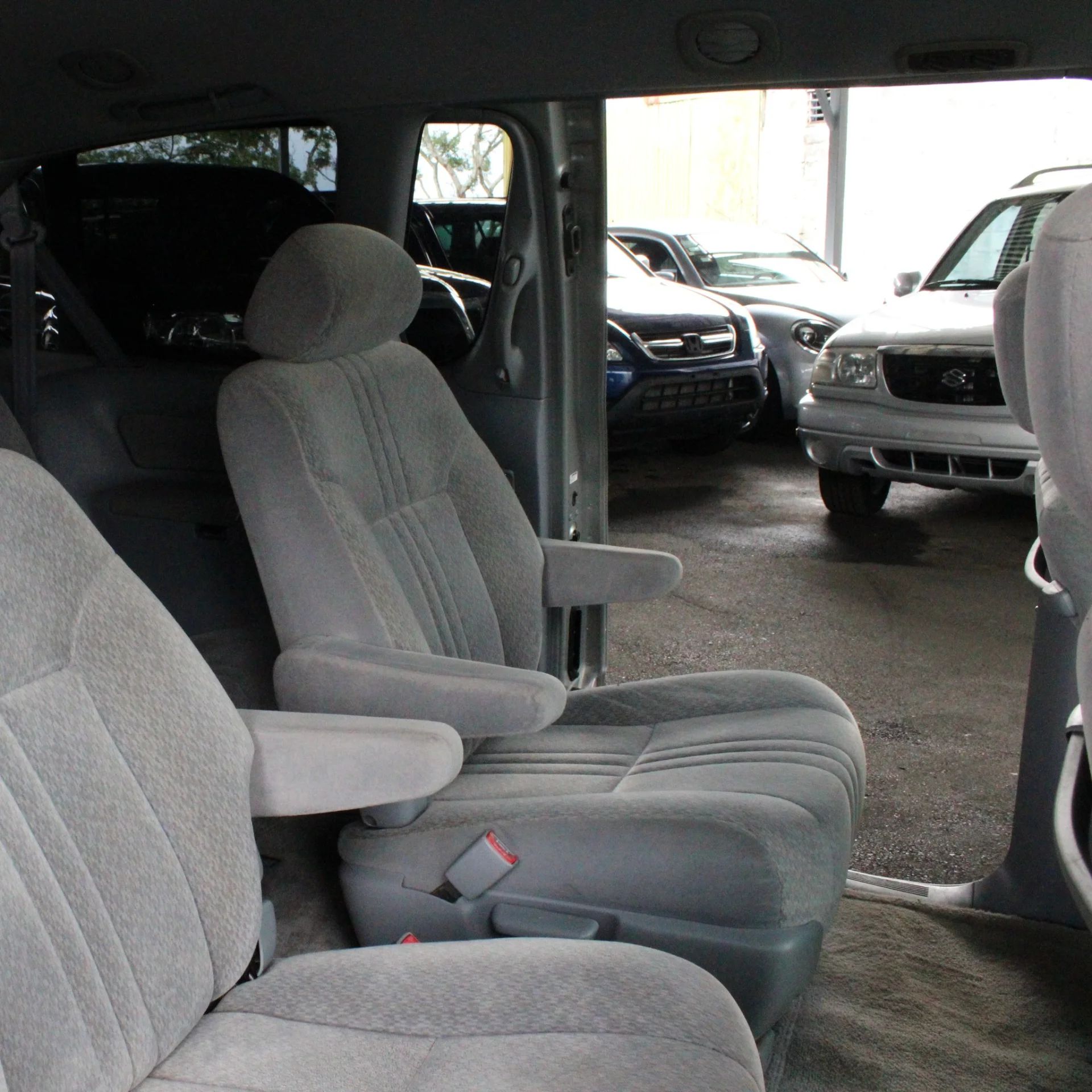 Toyota Sienna - Image 4