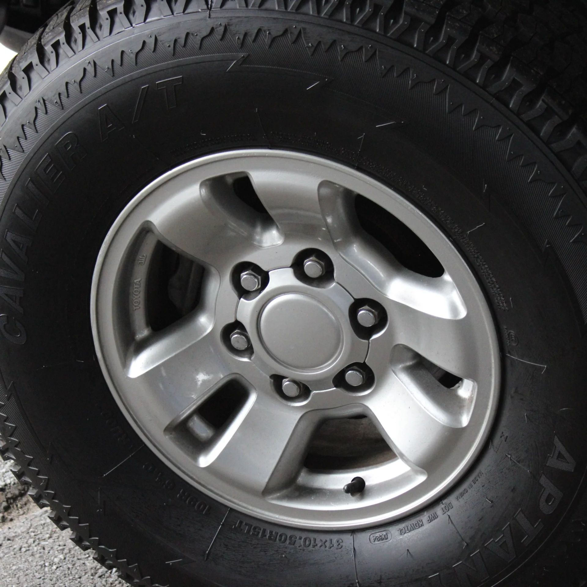 Toyota 4Runner - Image 10