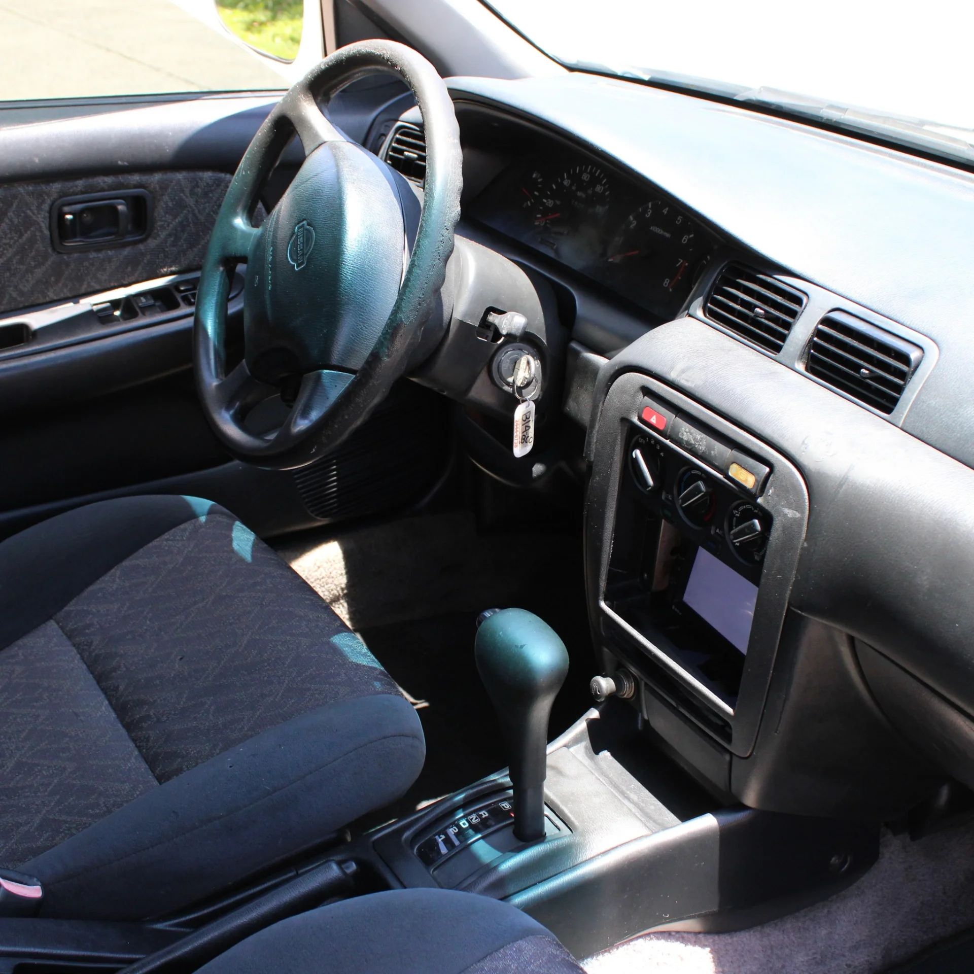 Nissan Sentra - Image 7