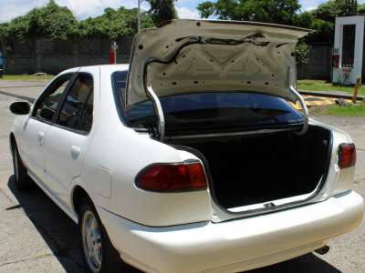 Nissan Sentra - Image 8