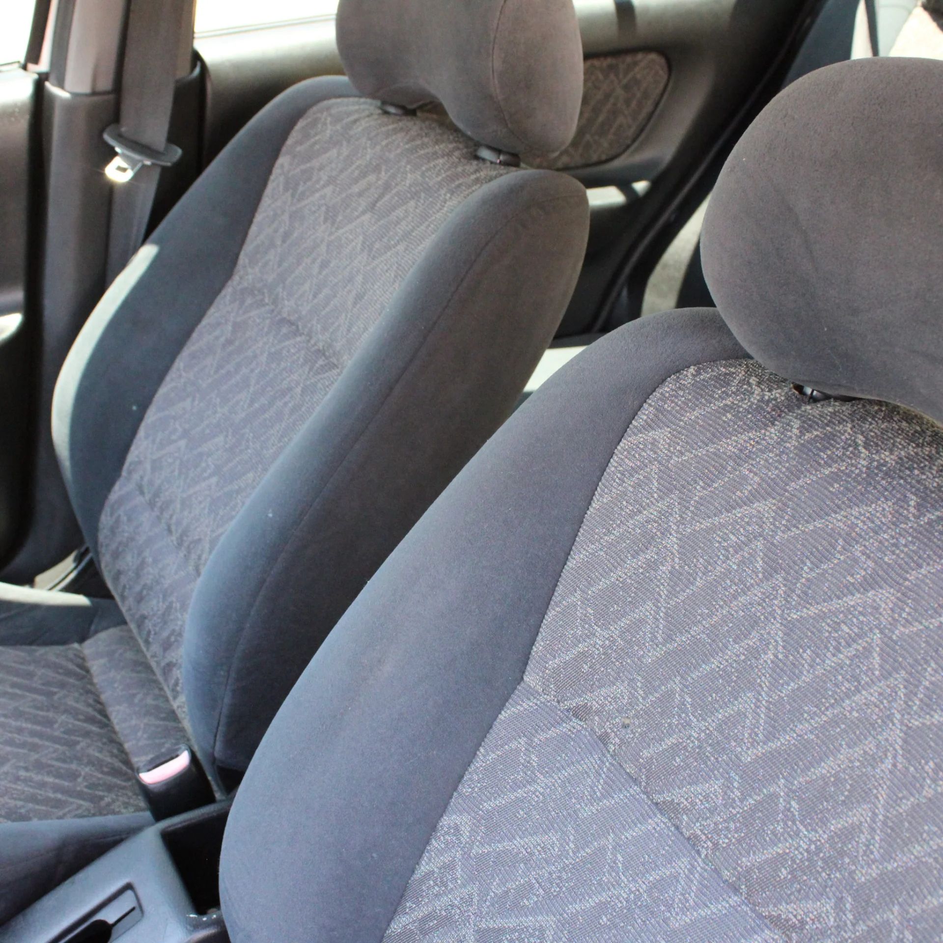 Nissan Sentra - Image 9