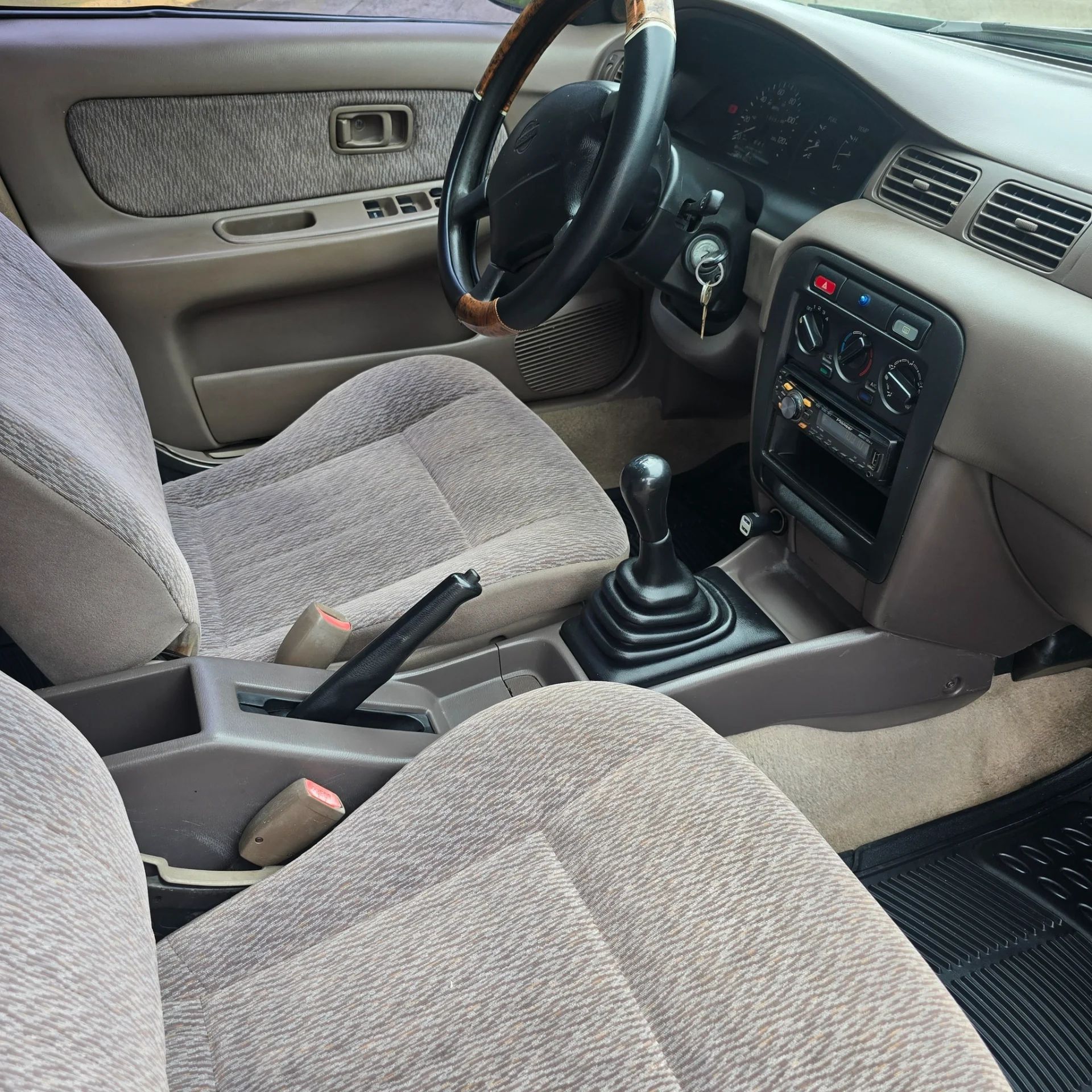 Nissan Sentra - Image 5