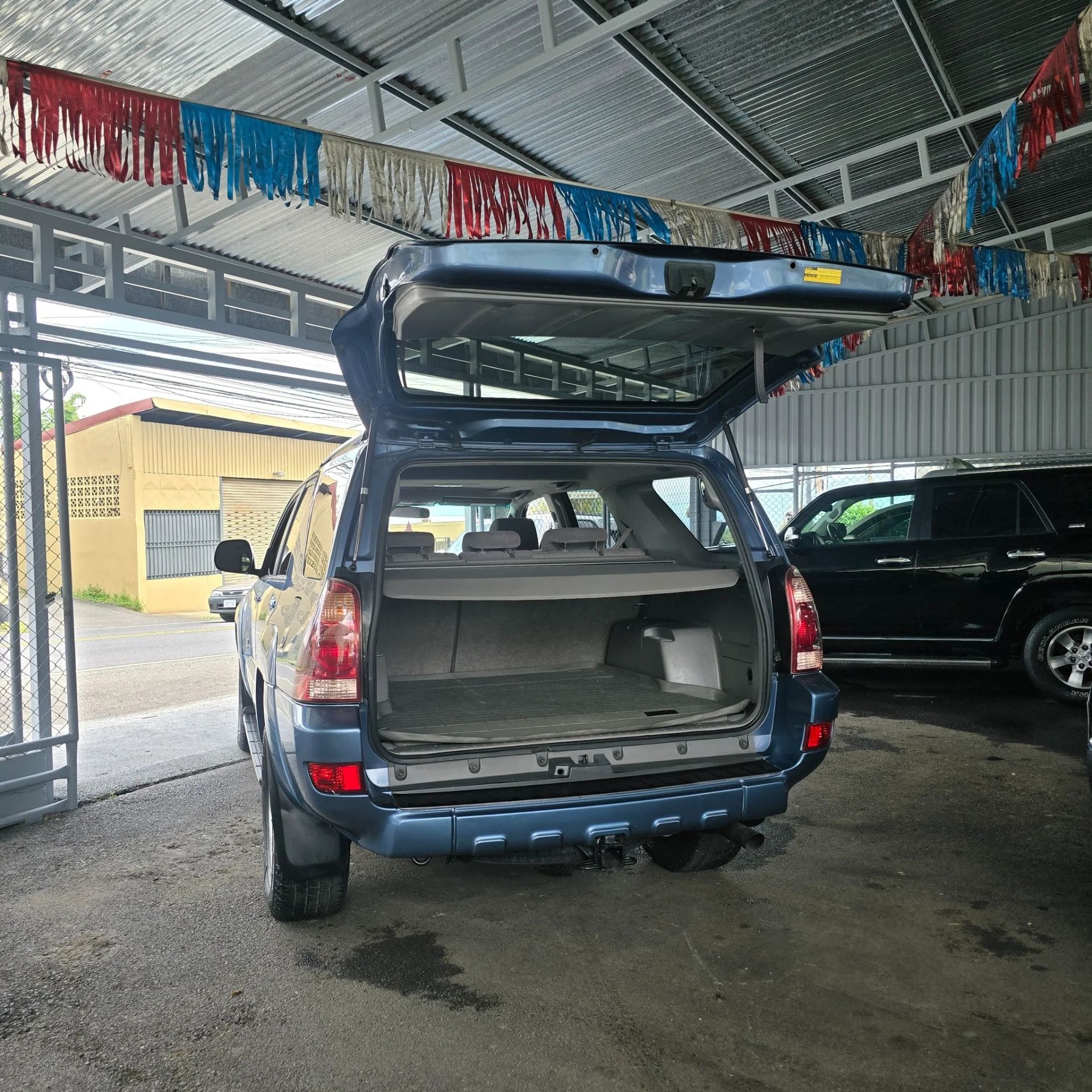 Toyota 4Runner - Image 2