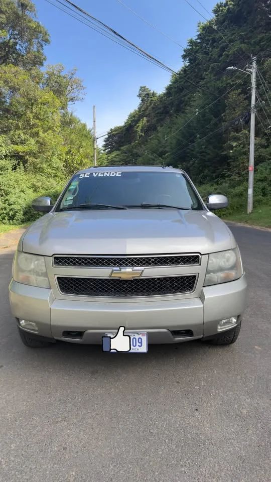 Chevrolet Suburban - Image 3