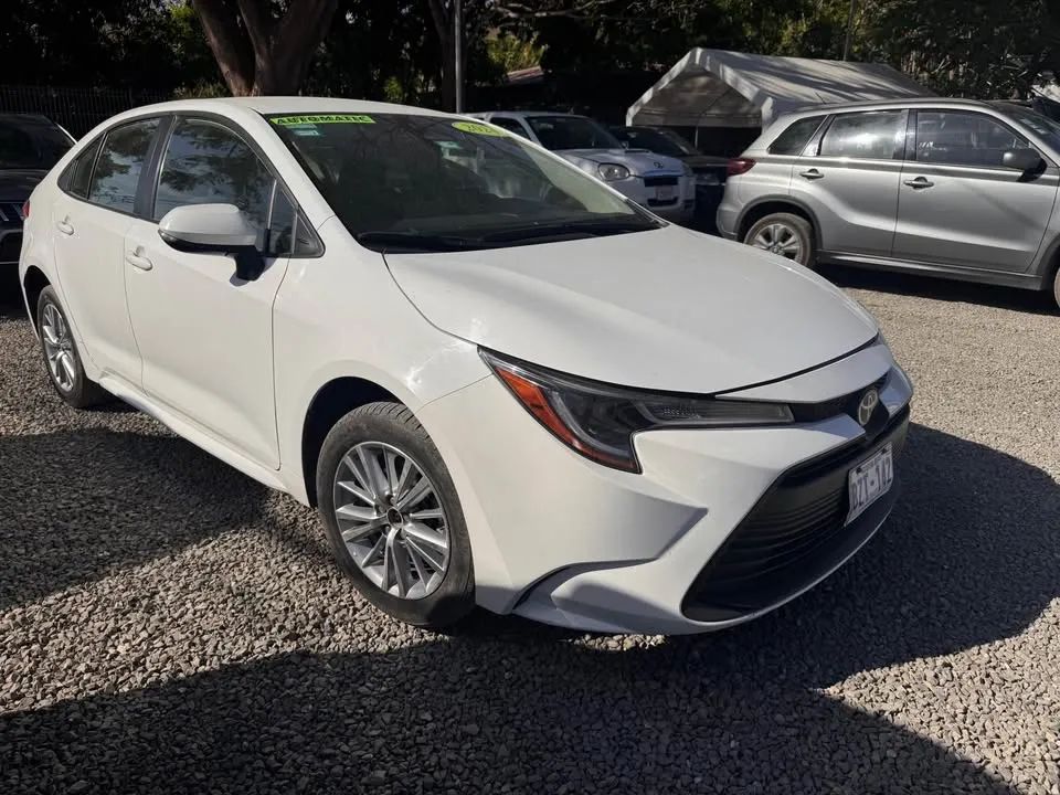 Toyota Corolla - Image 3