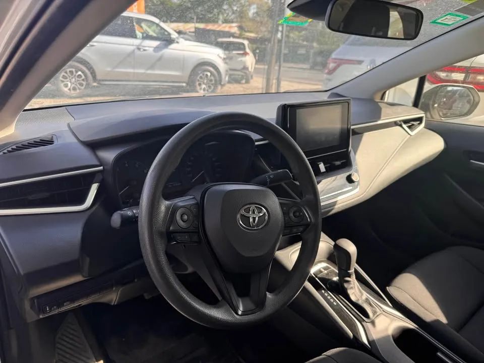 Toyota Corolla - Image 6