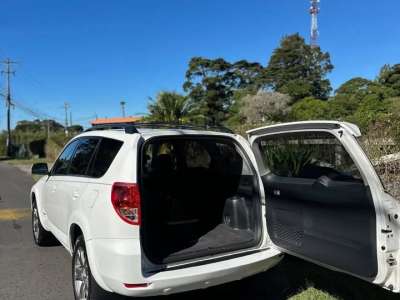 Toyota RAV4 - Image 1