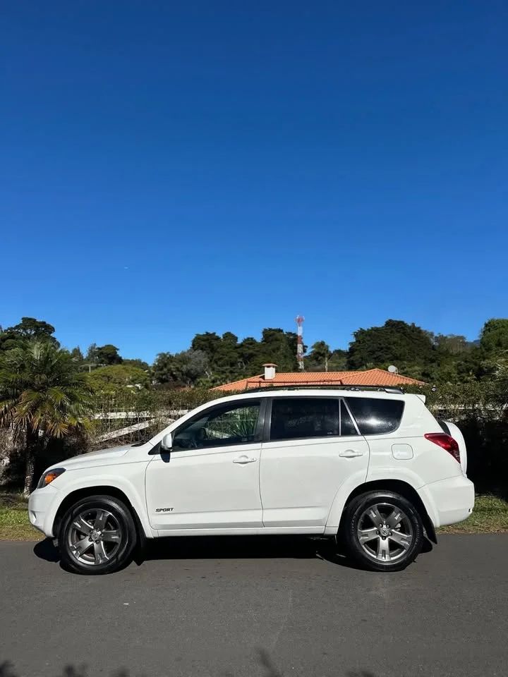 Toyota RAV4 - Image 3