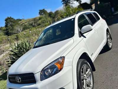 Toyota RAV4 - Image 4