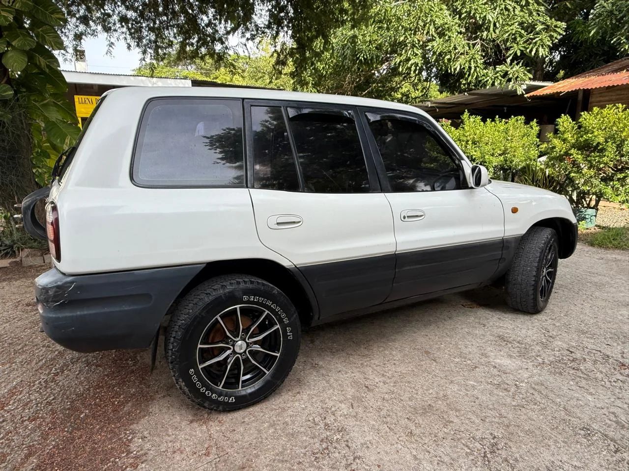 Toyota RAV4 - Image 1