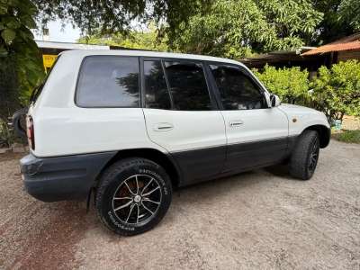 Toyota RAV4 - Image 1