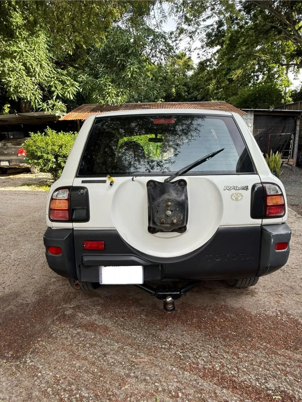 Toyota RAV4 - Image 2