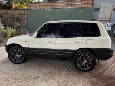 Toyota RAV4 - Image 3