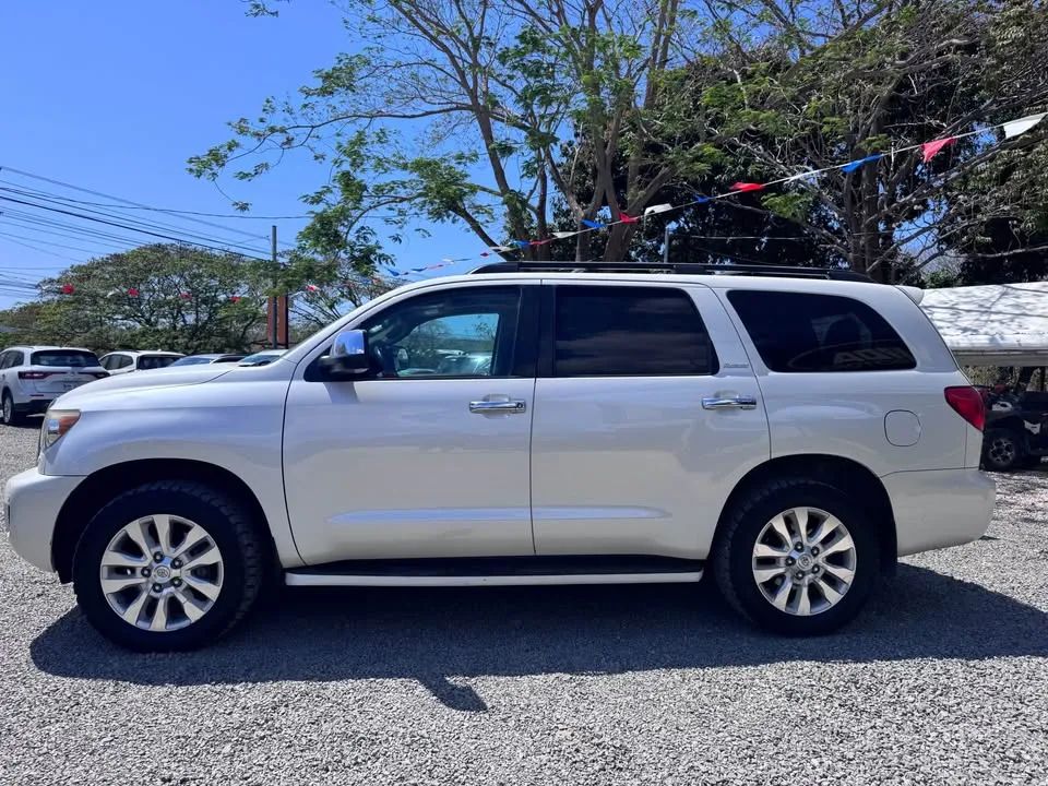 Toyota Sequoia - Image 1