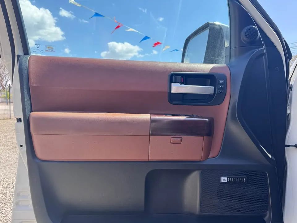 Toyota Sequoia - Image 5