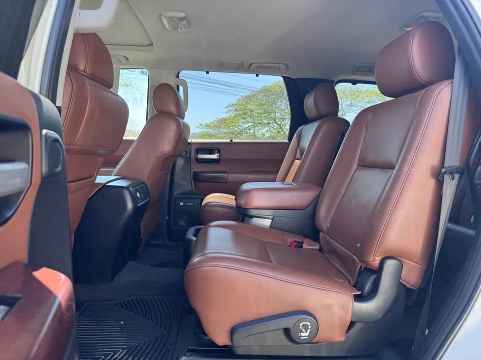 Toyota Sequoia - Image 8