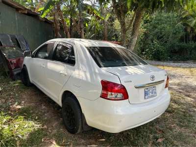 Toyota Yaris - Image 3