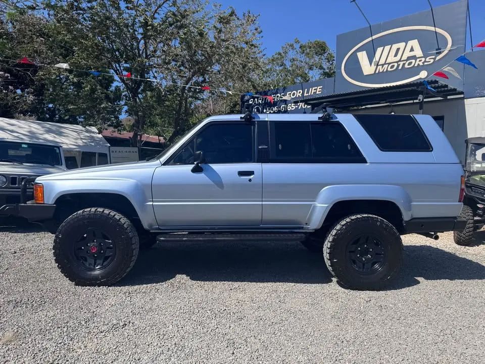 Toyota 4Runner - Image 2