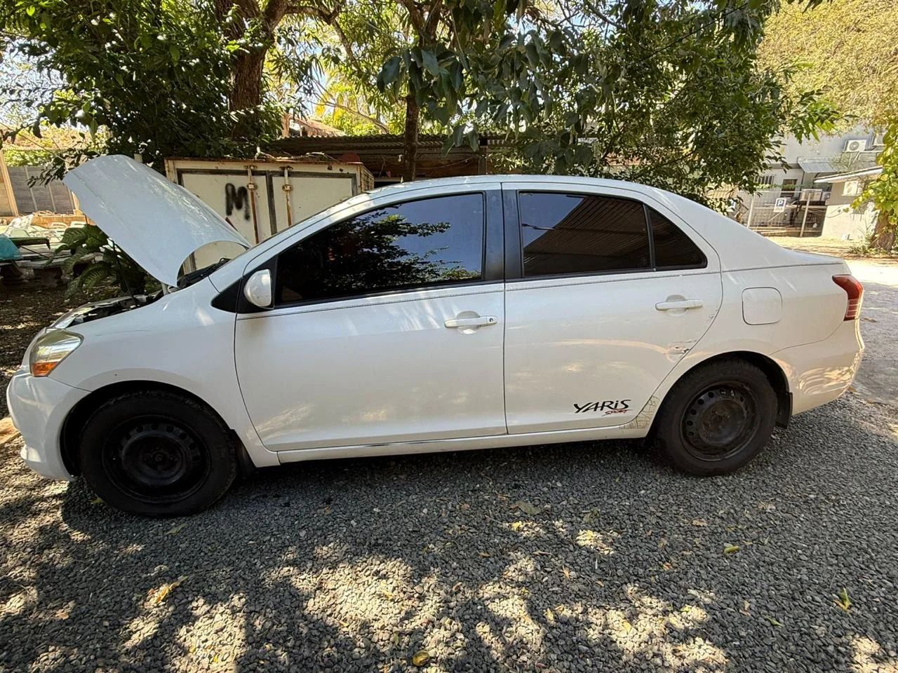 Toyota Yaris - Image 5