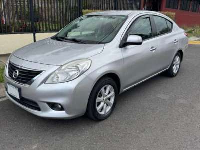 Nissan Versa - Image 2