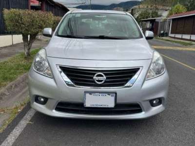 Nissan Versa - Image 3