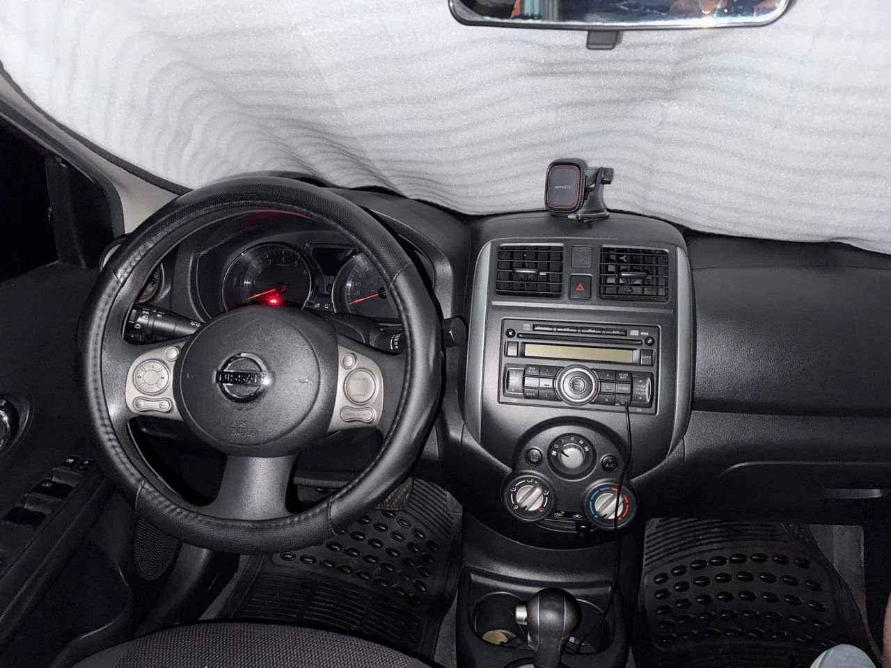 Nissan Versa - Image 8