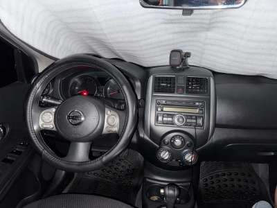 Nissan Versa - Image 8