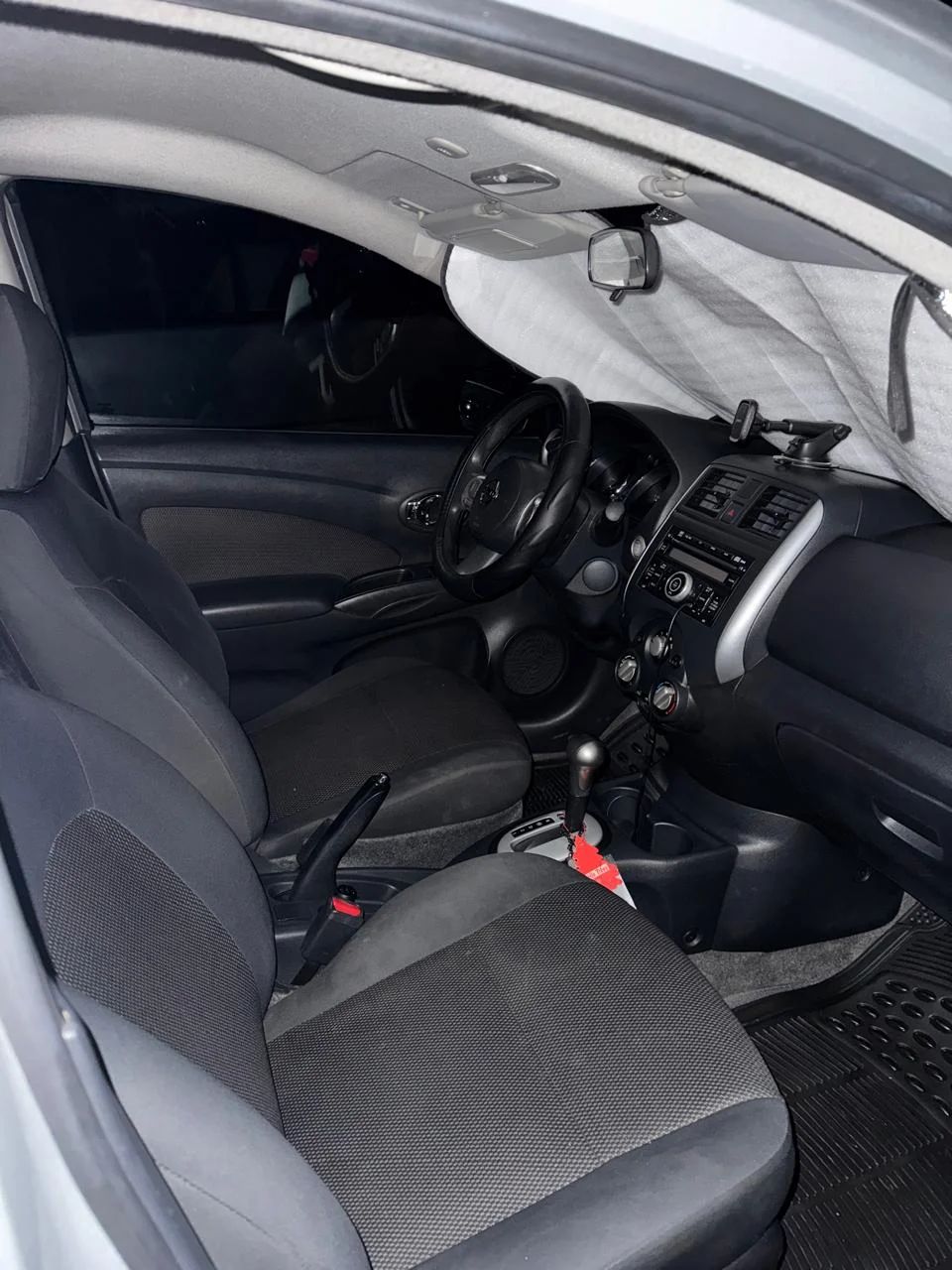 Nissan Versa - Image 9