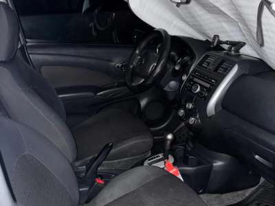 Nissan Versa - Image 9