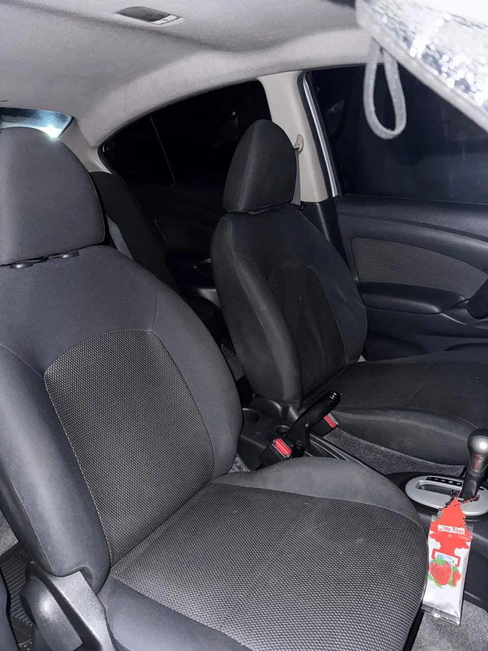 Nissan Versa - Image 10