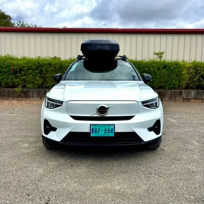 Volvo XC40 P8 Recharge - Image 1
