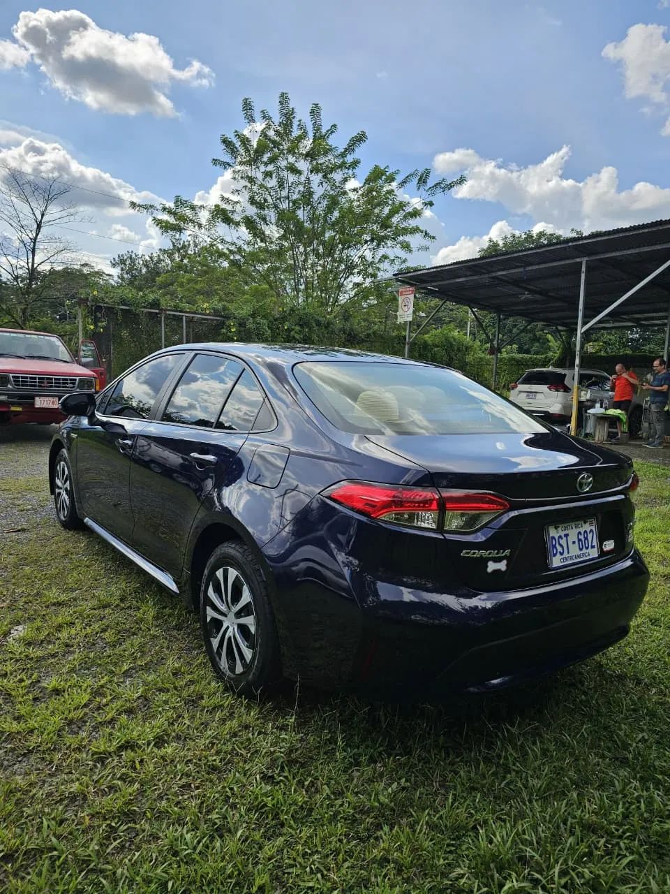 Toyota Corolla - Image 10