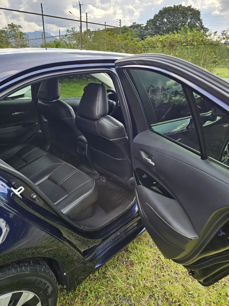 Toyota Corolla - Image 13