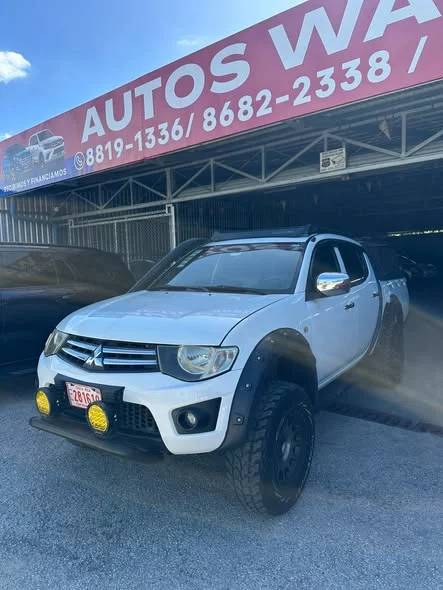 2015 Mitsubishi L200