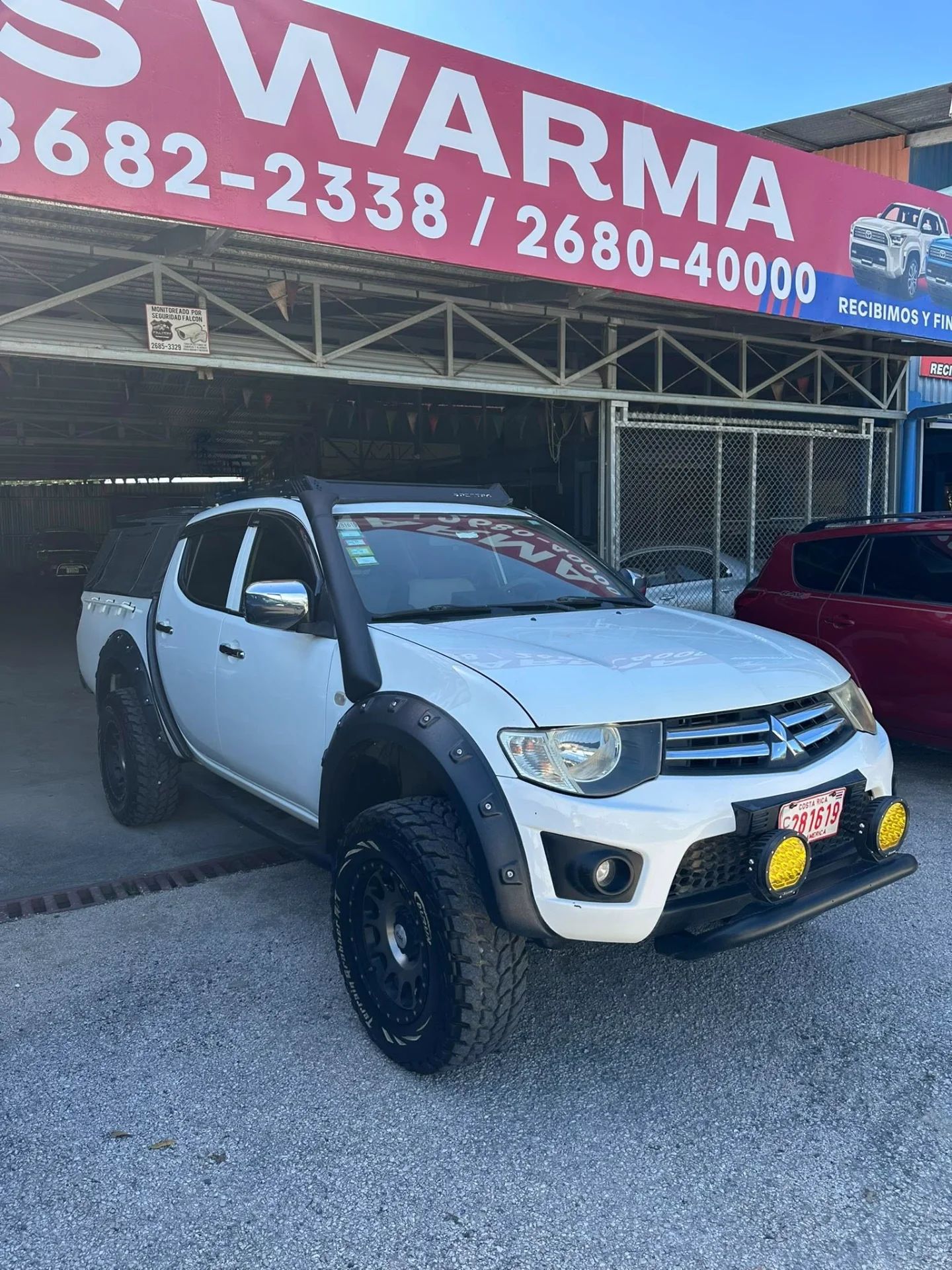 Mitsubishi L200 - Image 2