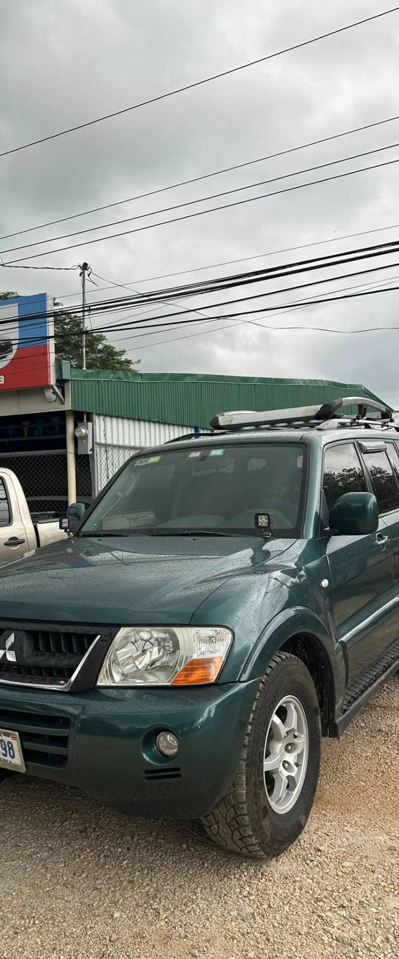 2004 Mitsubishi Montero