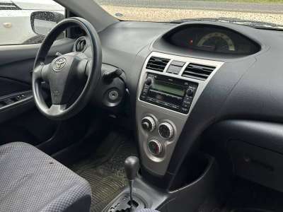 Toyota Yaris Sport - Image 3