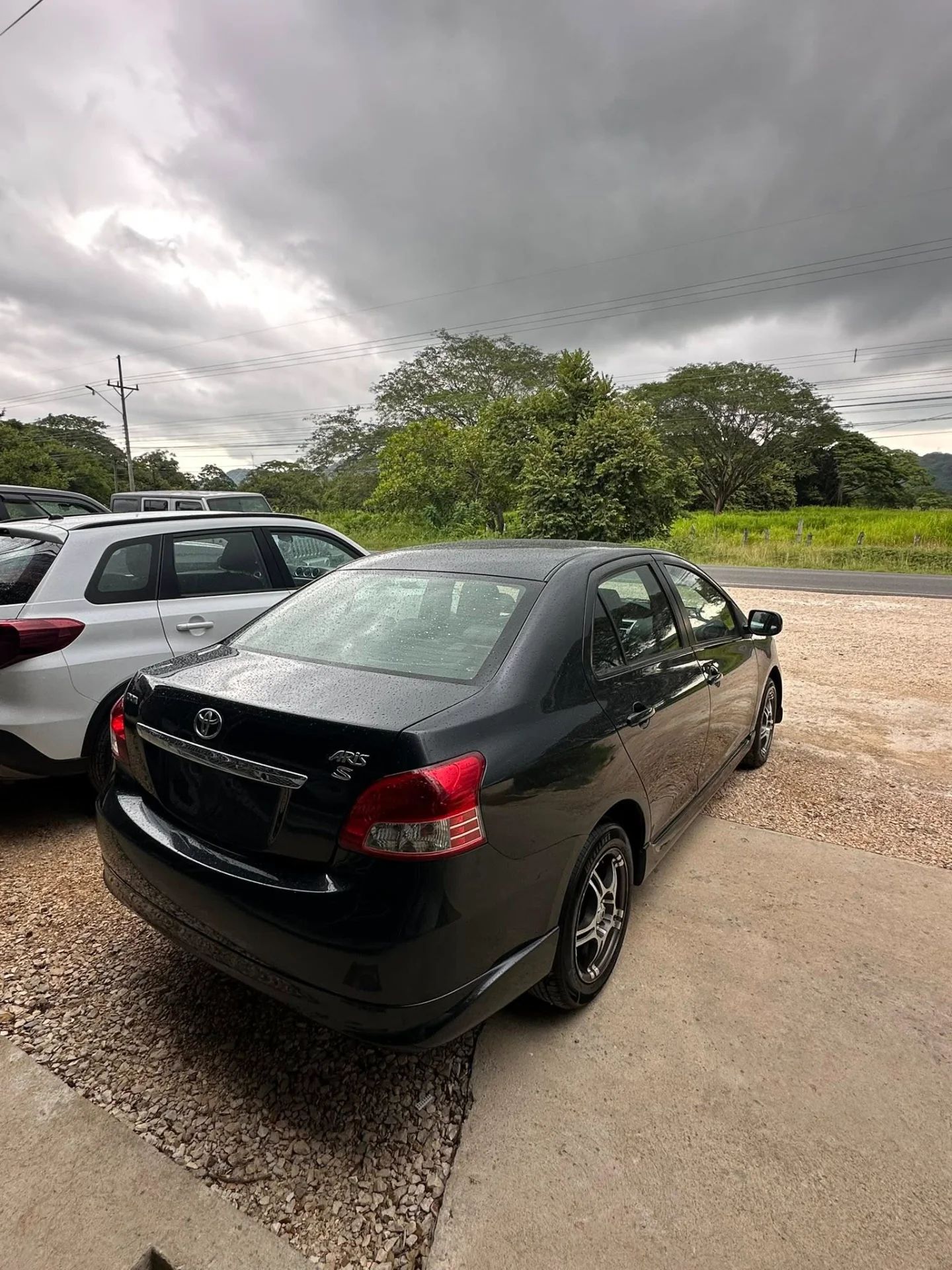 Toyota Yaris Sport - Image 4